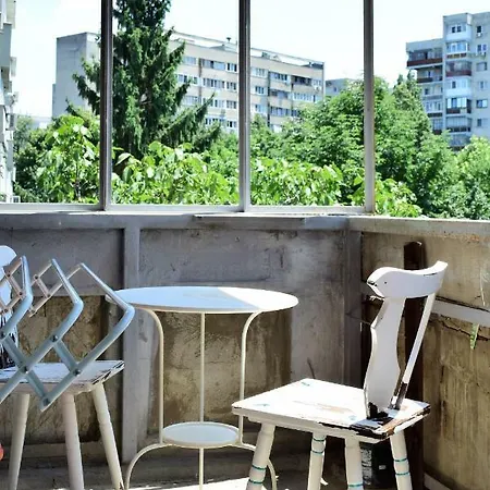 Heidy - Comfy Space Bucharest
